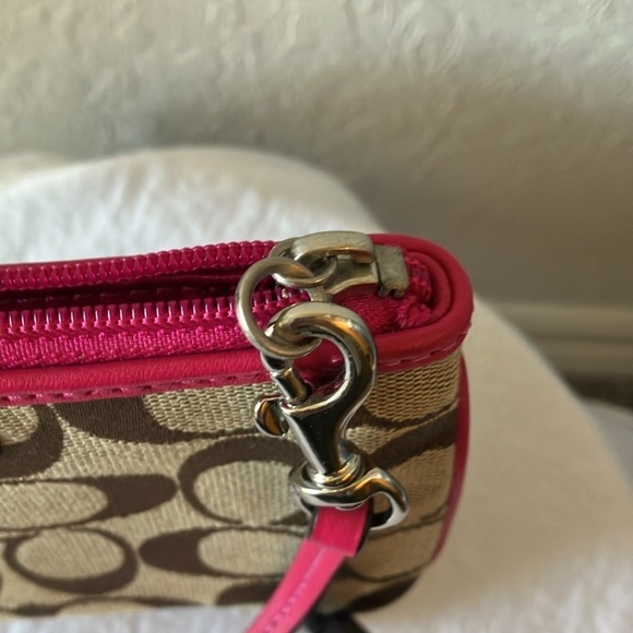 Coach: Khaki/Pink Signature Canvas/Leather wristlet/Clutch- 2 card slots - Picture 14 of 16